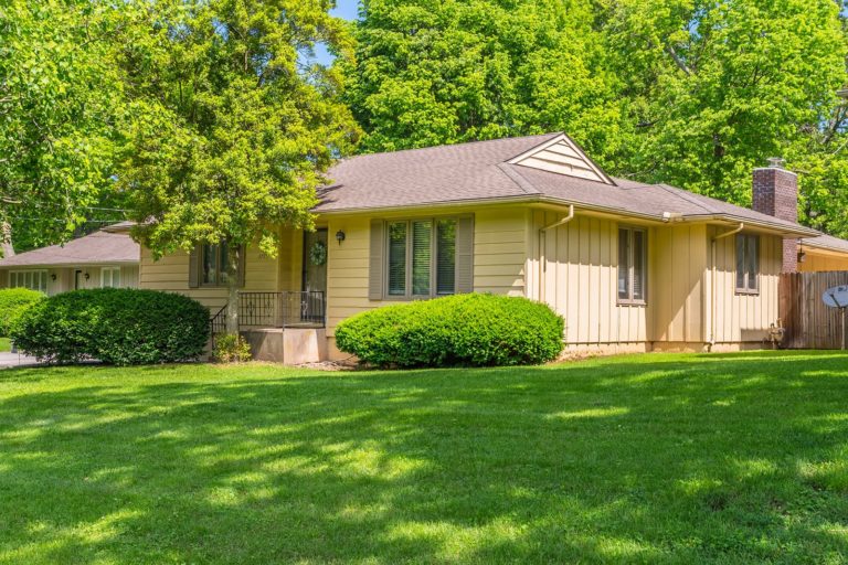 Gallery Hickory Village 55 Plus